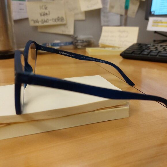 Simple Foster Grant Stylish Readers Reading Glasses NAVY LO1023 Joey 2 Powers - Picture 11 of 13